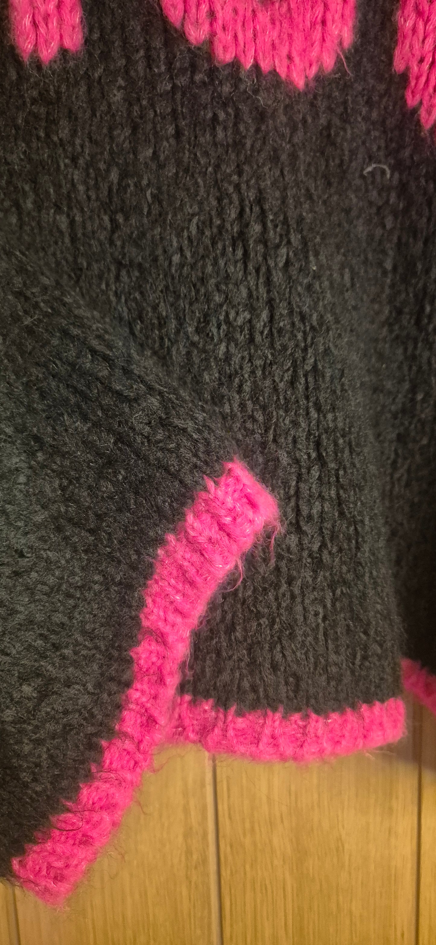 Black Chunky Knit V-Neck Sweater with Bright Pink "Amour" Slogan