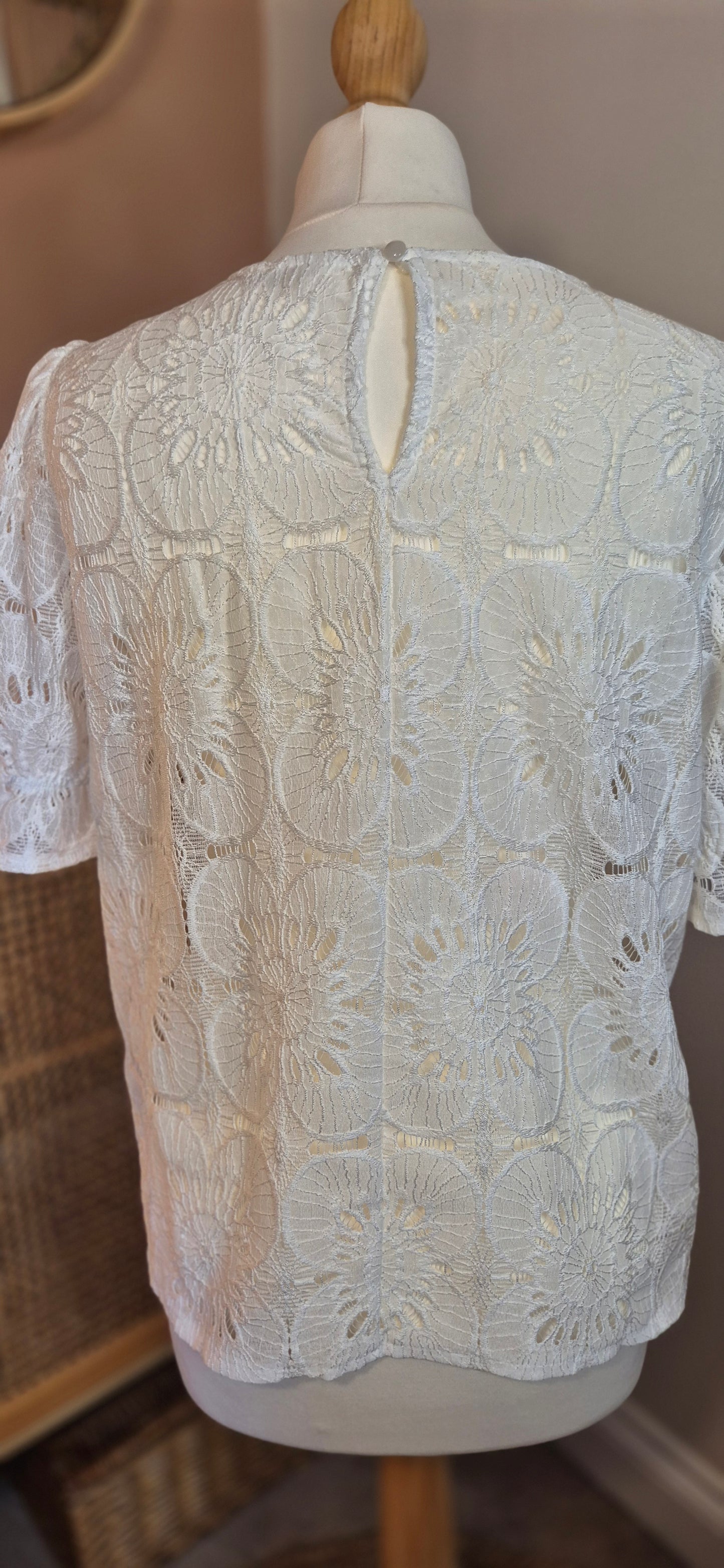 Libby Lace Blouse – Sheer Elegance for Every Occasion
