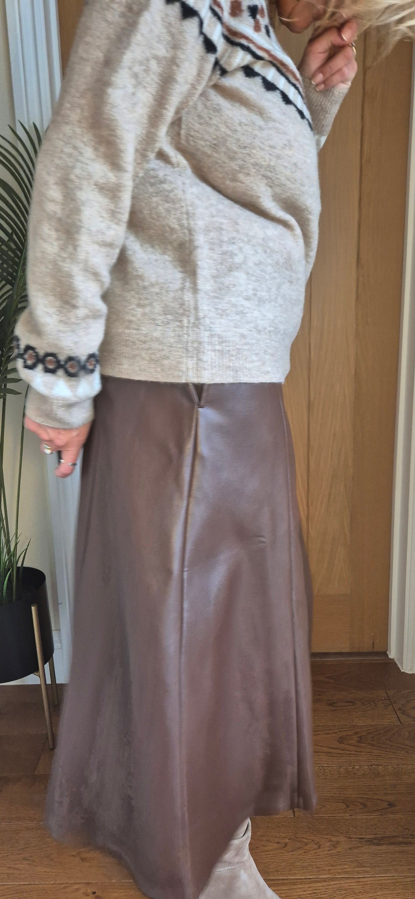 Paloma Leather-Look Midi Skirt – Black or Chocolate Brown