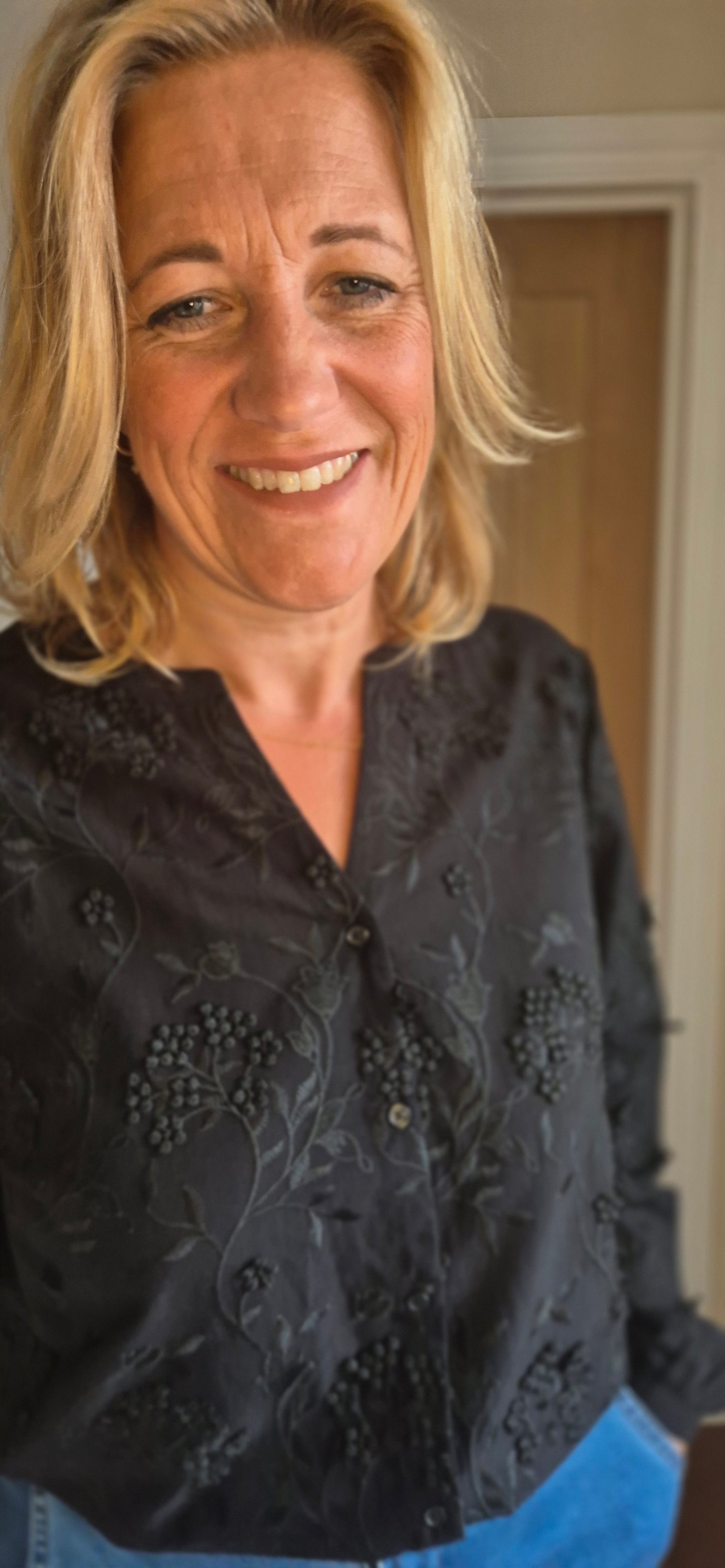 Hilda Appliqué Cotton Shirt – Black or White