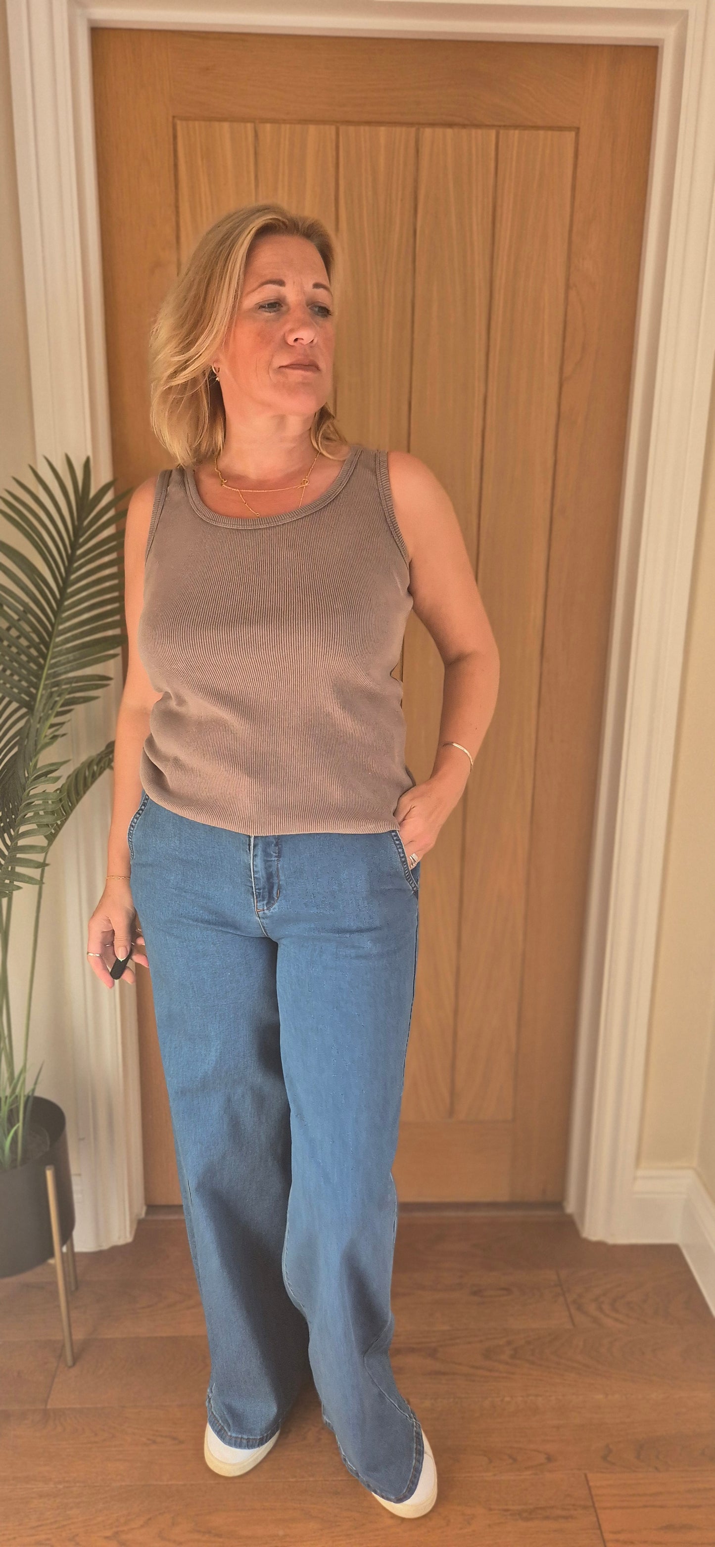 Lola Wide Leg Jeans – Mid Blue Denim