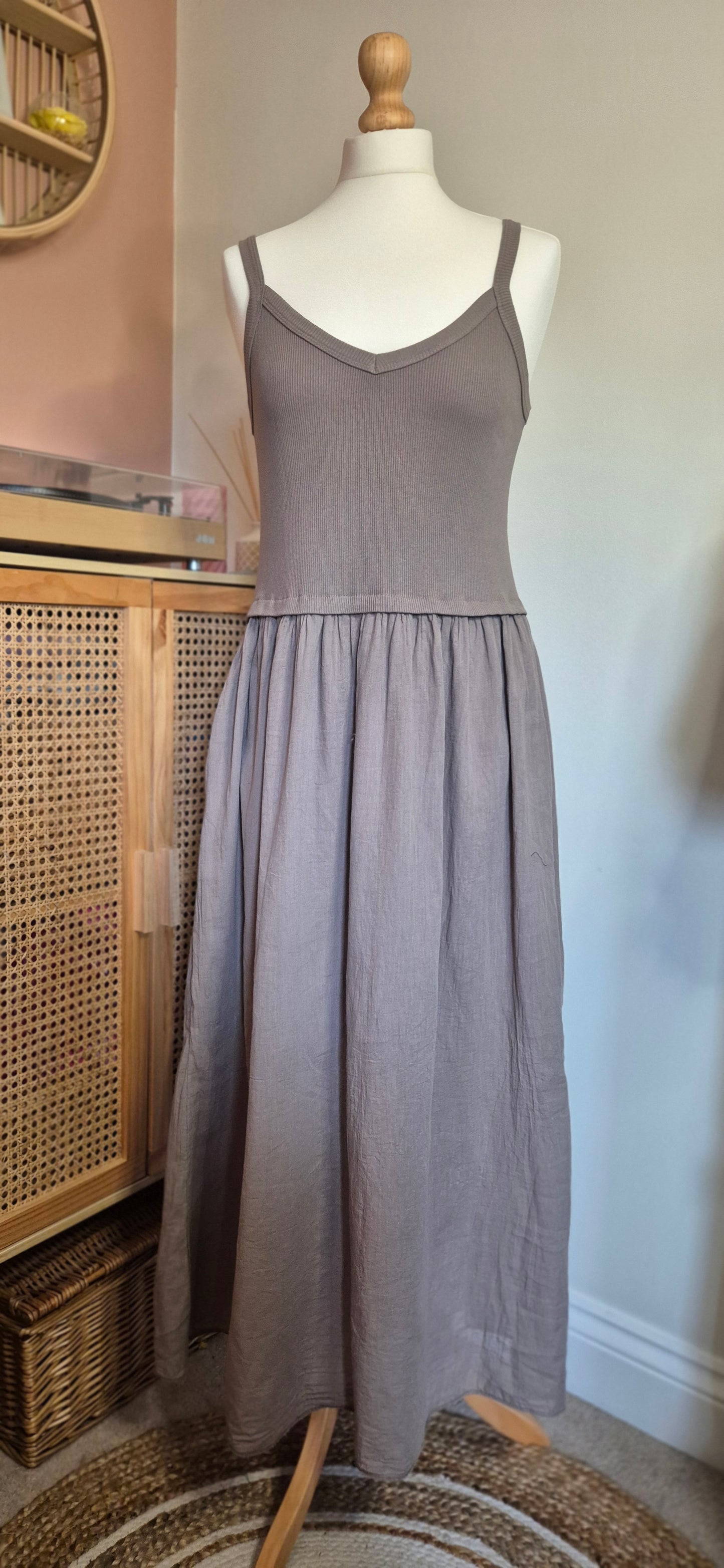 Sunset Breeze Cotton Summer Dress – With Pockets Available in Fuchsia Pink, Coral, Mushroom, and Aqua