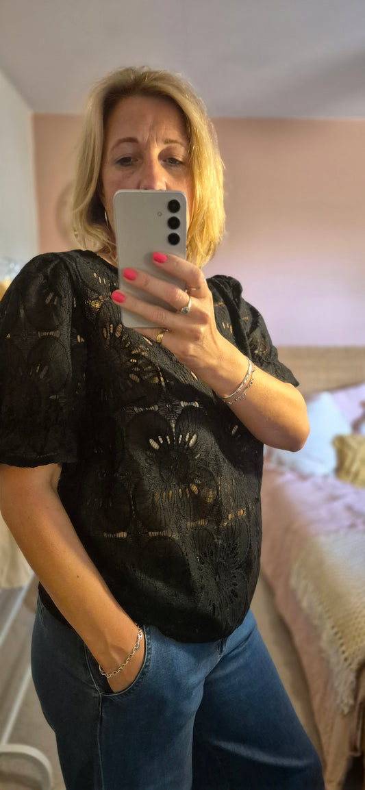 Libby Lace Blouse – Sheer Elegance for Every Occasion