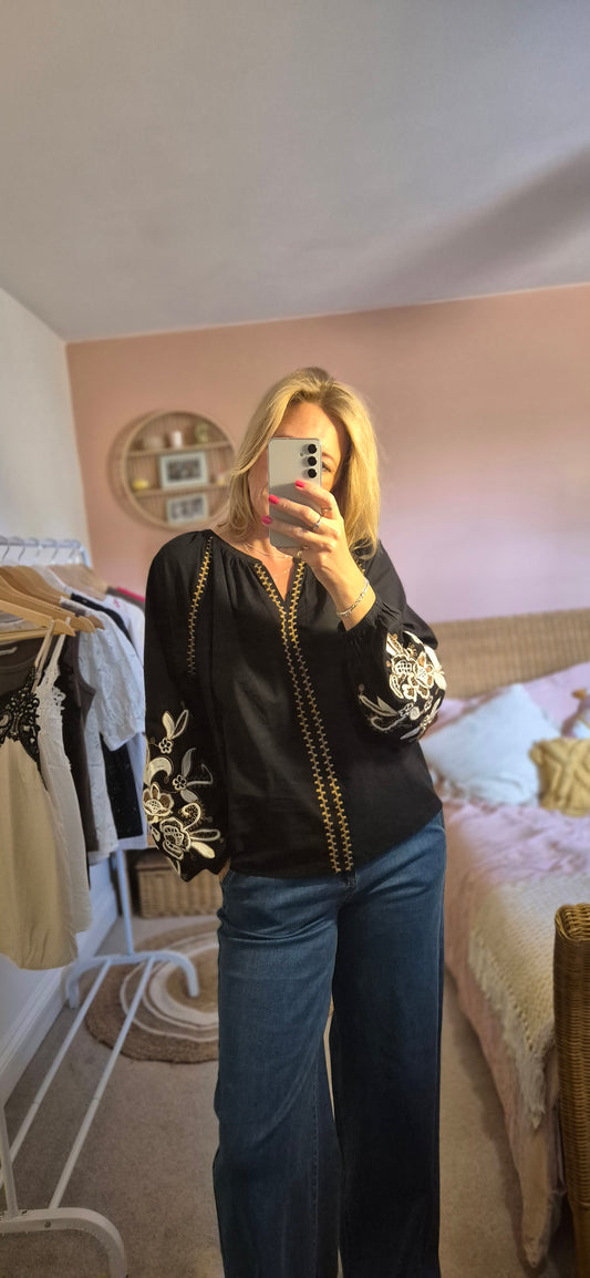 Jessica Blouse – Boho Chic with Embroidered Elegance