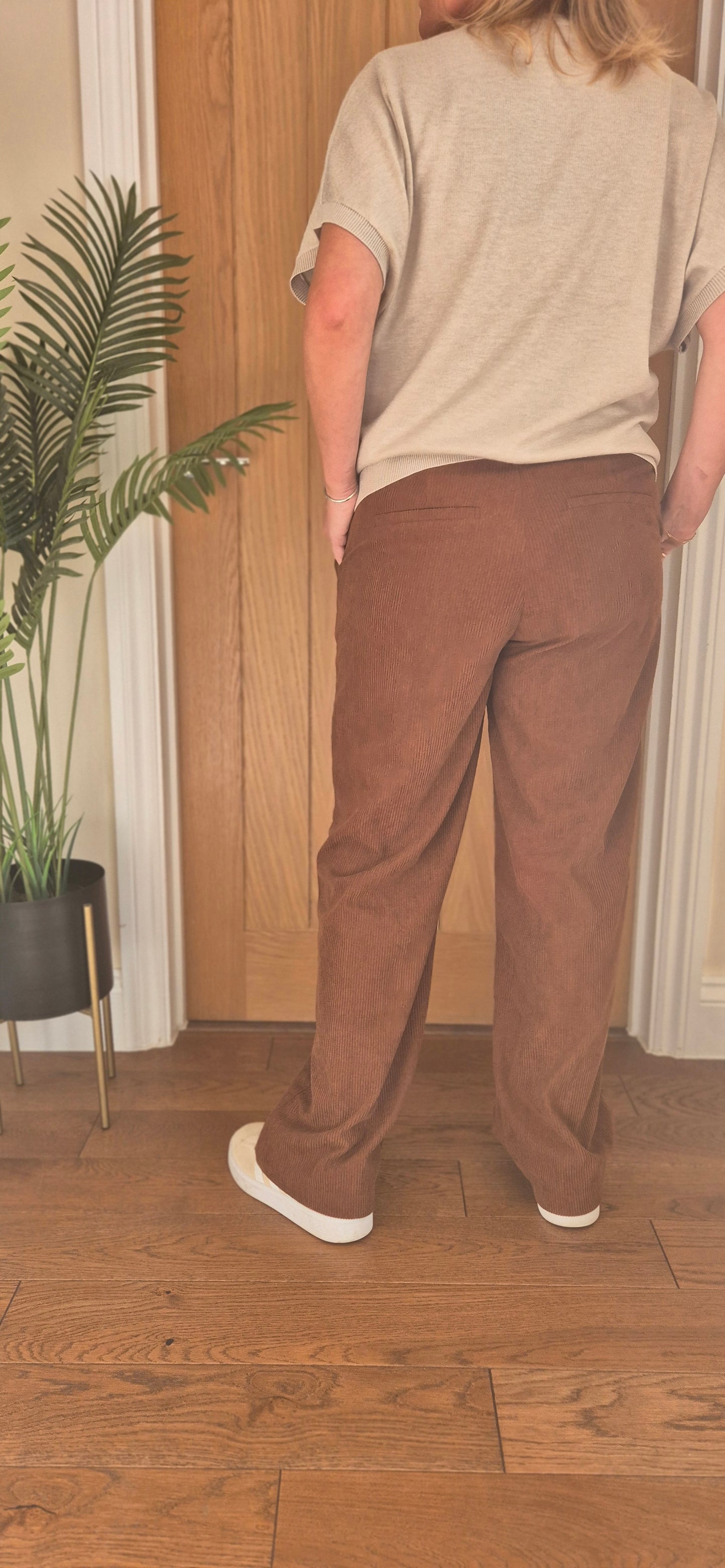 Kanna Corduroy Trousers – Tobacco