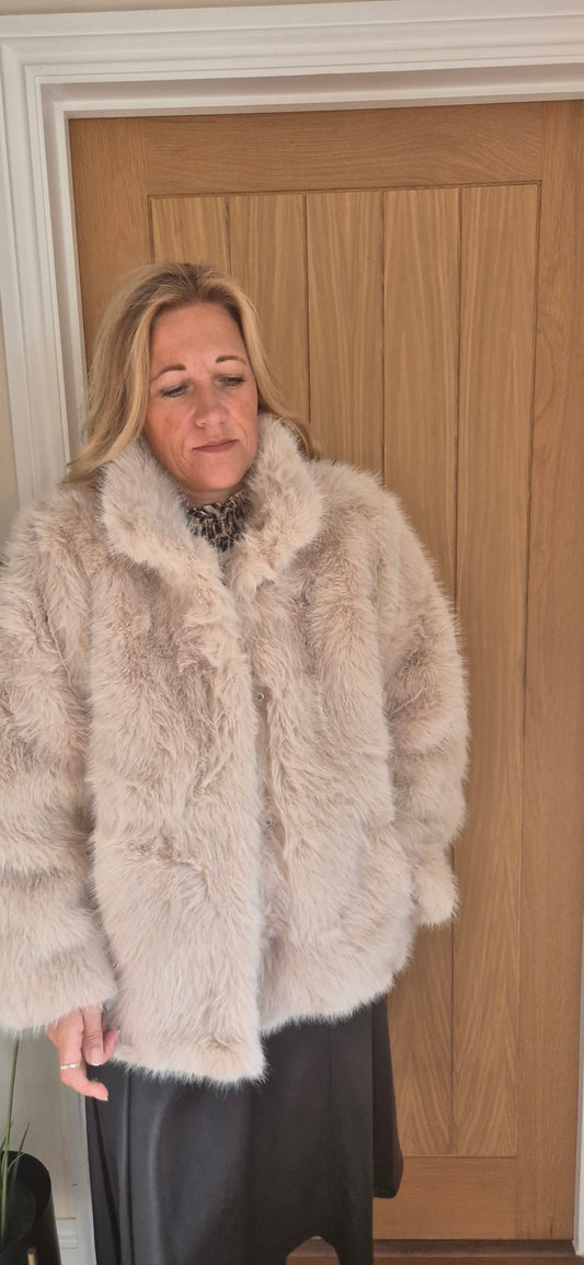 Eveline Cream Fur Jacket - Timeless Luxury