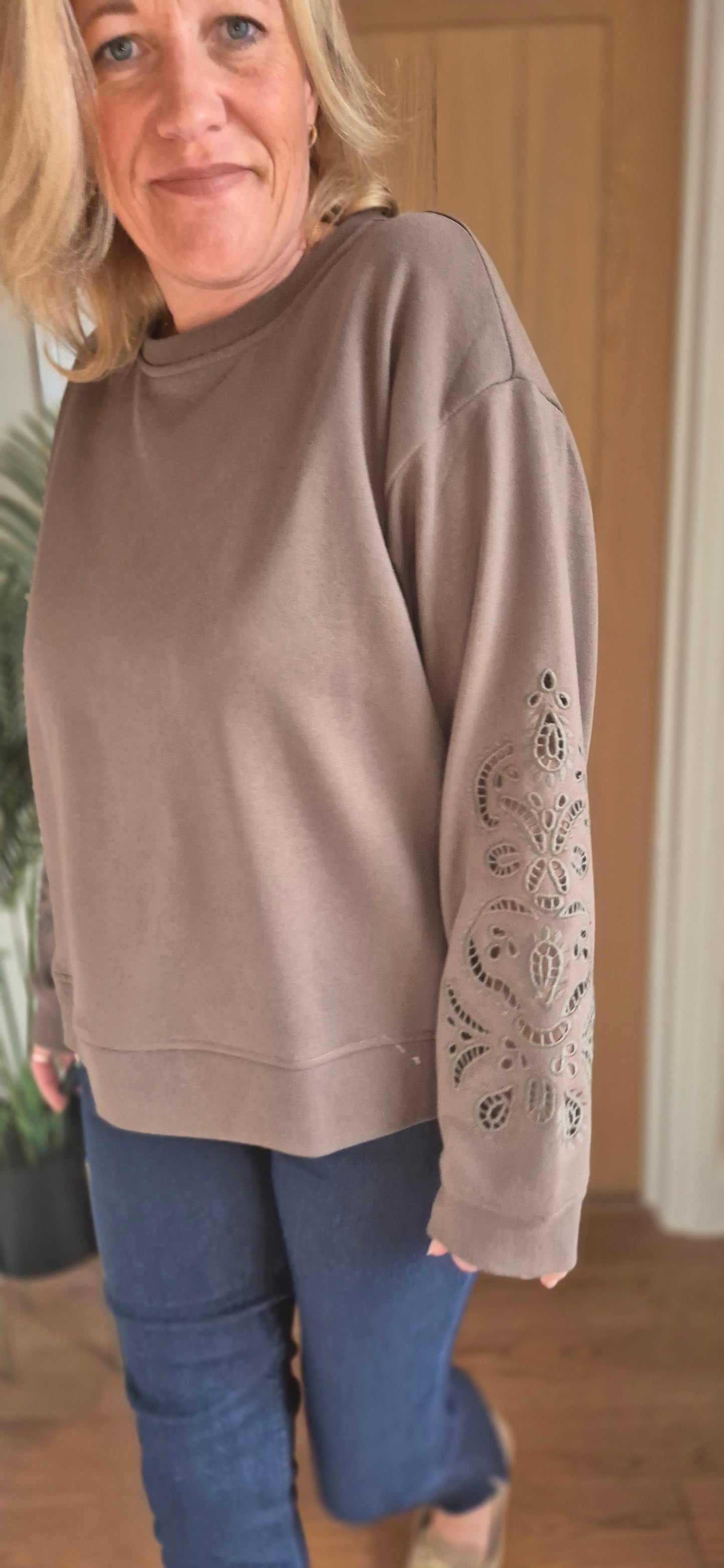 Josie Sweatshirt – Everyday Comfort with a Stylish Twist
