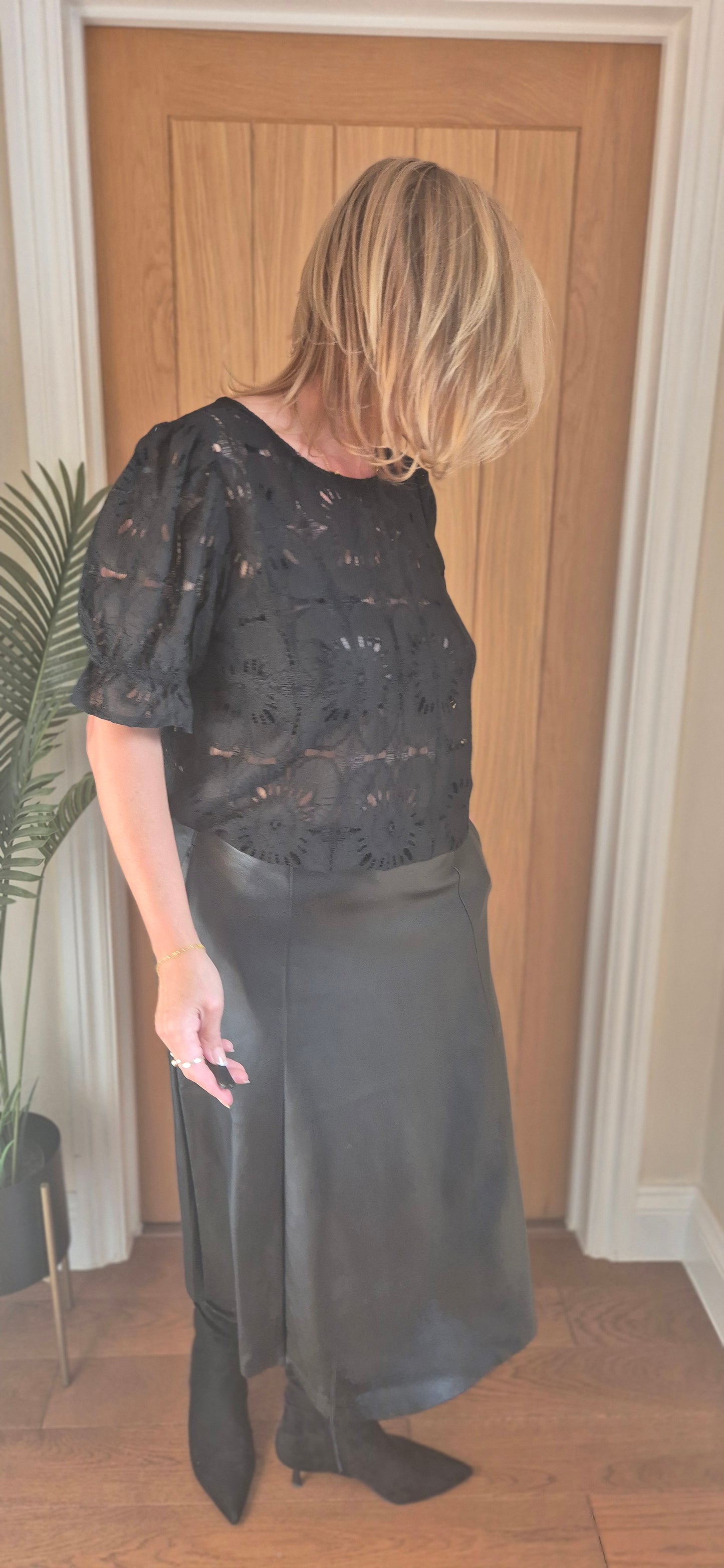 Libby Lace Blouse – Sheer Elegance for Every Occasion