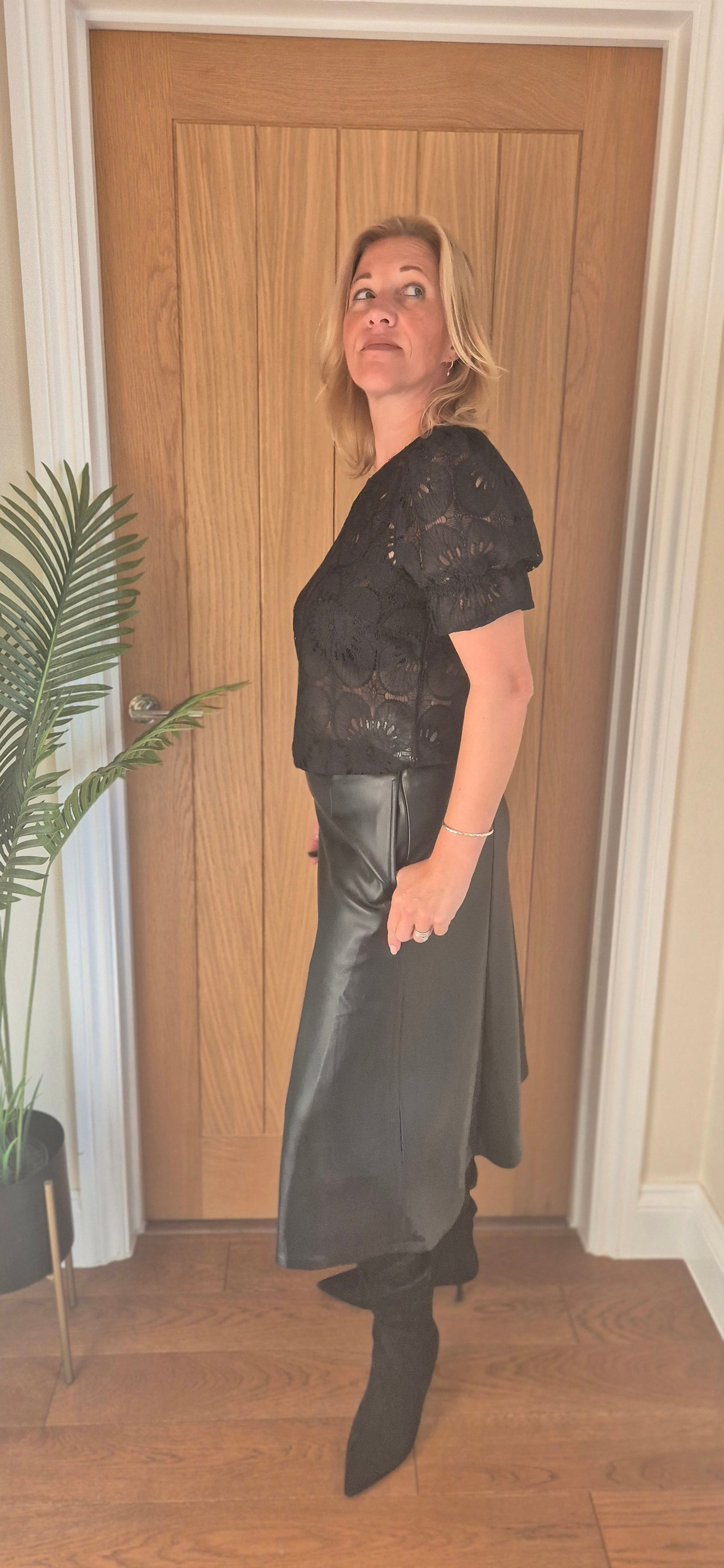 Libby Lace Blouse – Sheer Elegance for Every Occasion